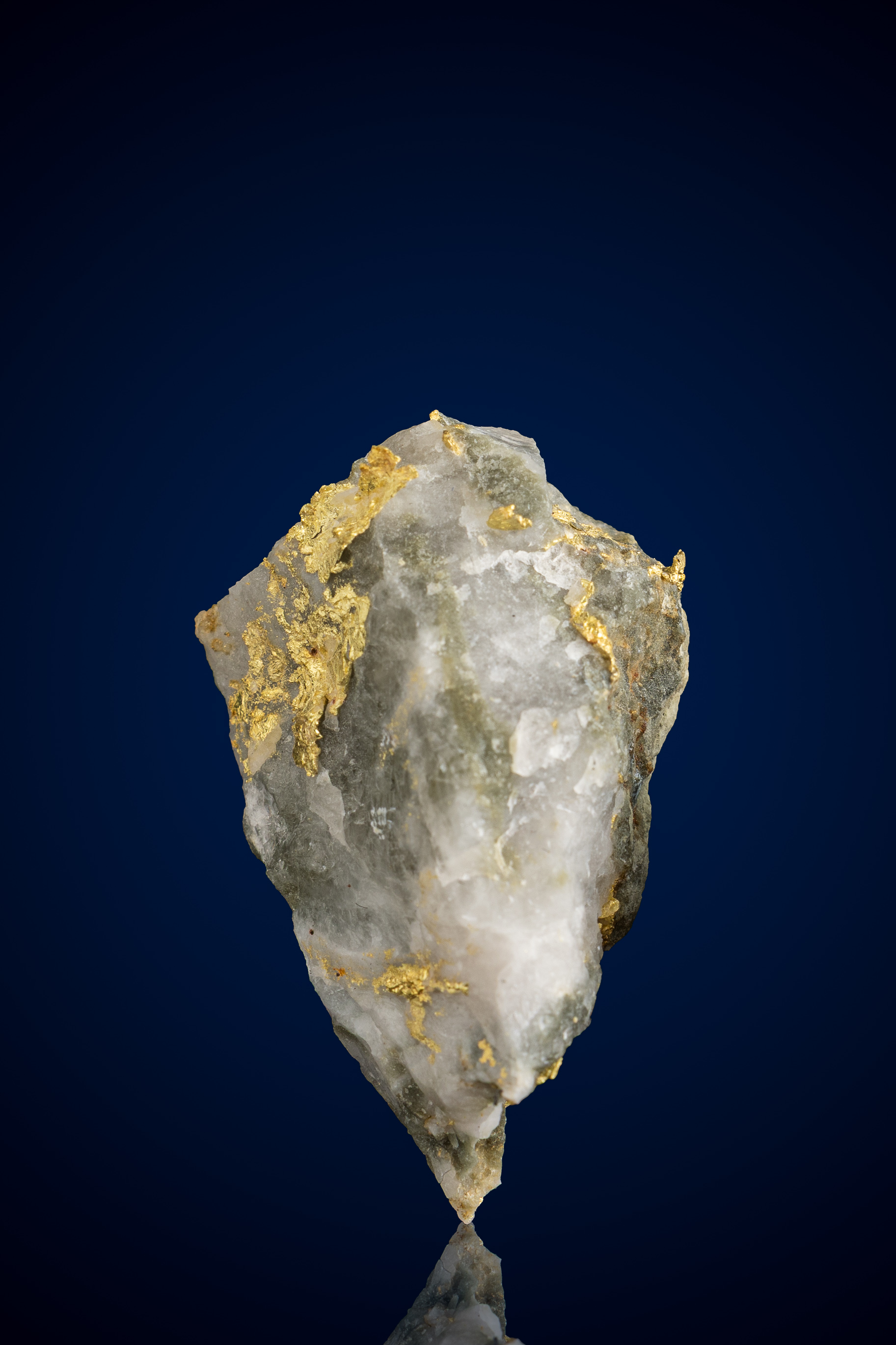 (image for) Bright, Elongated Natural Gold Quartz Nugget - Alleghany Mining District, CA - 7.50 grams